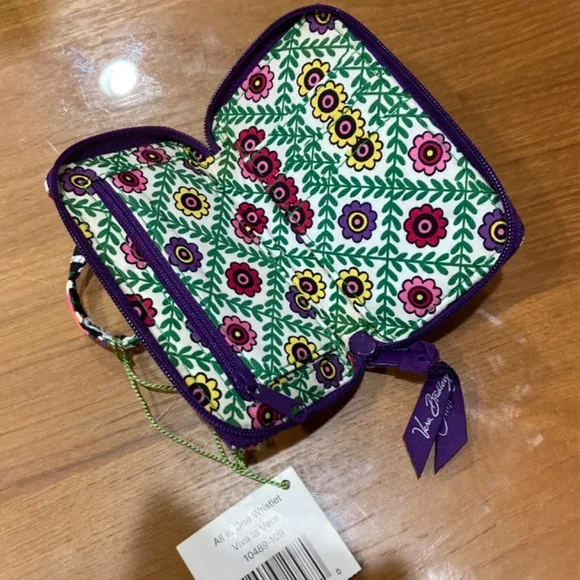 Vera Bradley Wristlet - Picture 2 of 3